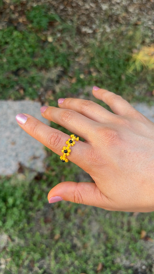 Yellow floral ring